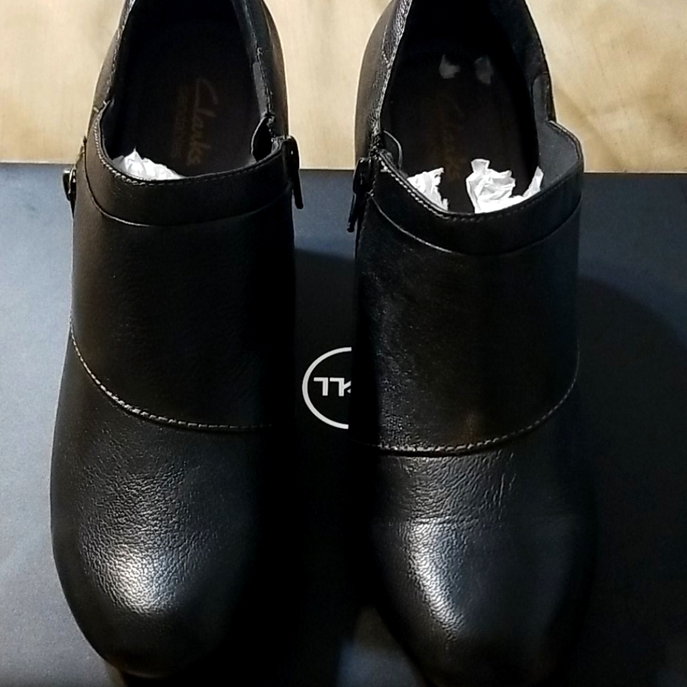 Womens Clark's Clever Twinkle Shootie shoes
